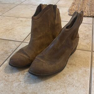 DV dolce vita Brown Suede Ankle Boots Sz 8
